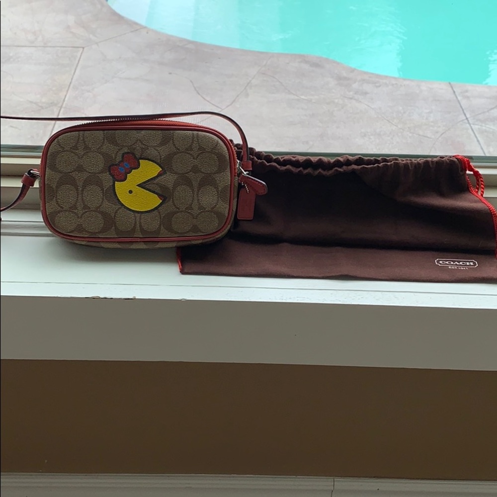 Coach Crossbody Pouch Signature CanvasMs PAC-MAN.